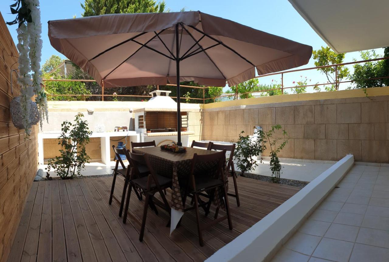 Sea Breeze Villa Haraki Exterior photo
